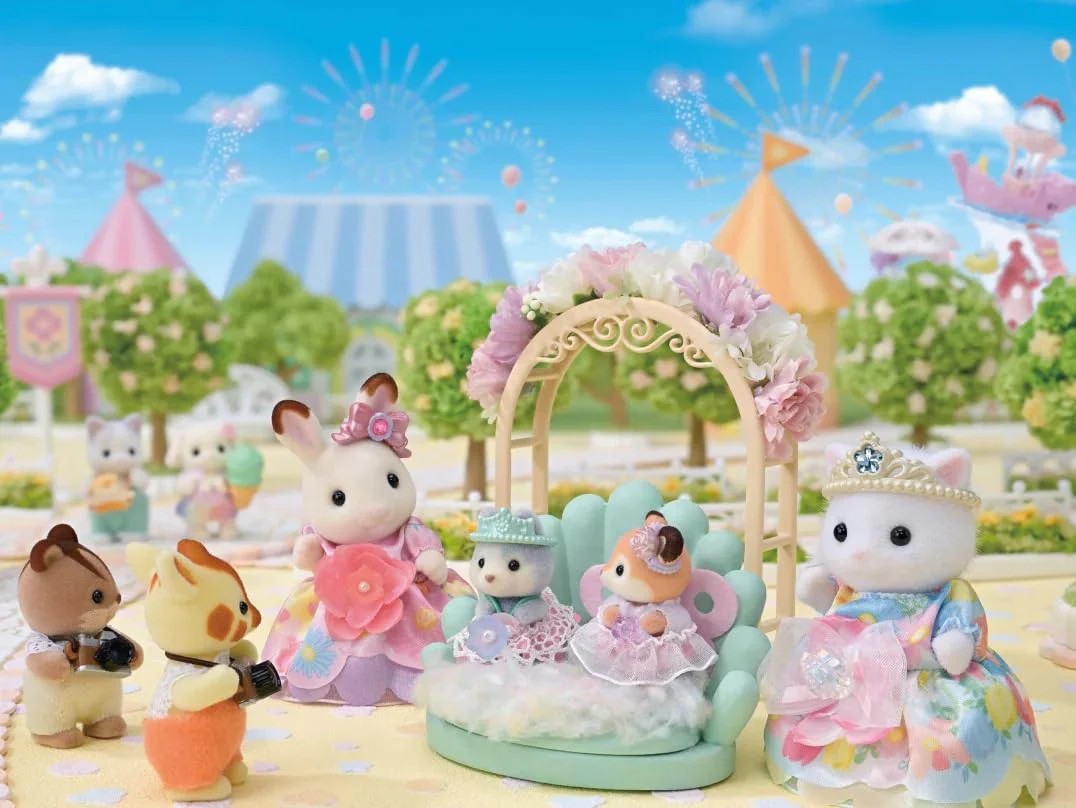 Sylvanian Families 5809 Blumenprinzessinnen Figurenset, Spielset mit Tierfiguren, Schokoladenhase, Perserkatze, Spielzeug für Kinder ab 3 Jahren - Image 2