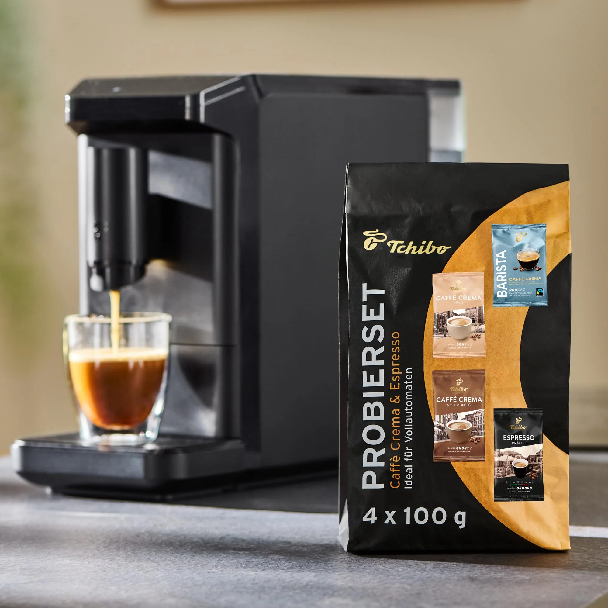 Tchibo Kaffeevollautomat Esperto mini für Caffè Crema und Espresso, nur 16cm breit, klein und kompakt, geeignet für jede Küche, Camping, Studentenapartment, Schwarz - INKLUSIVE Kaffeeprobierset GRATIS - Image 3