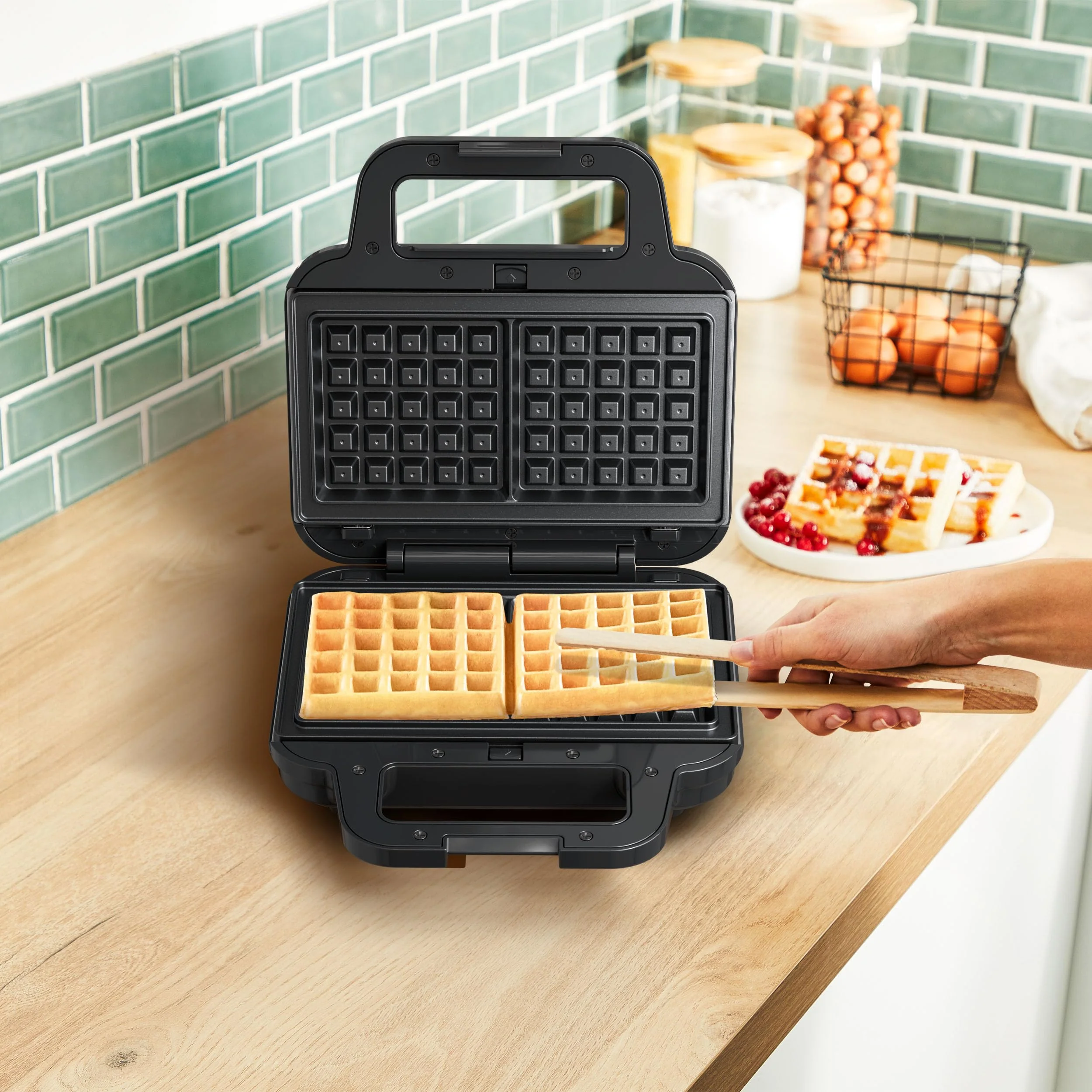 Tefal Ultracompact 3-in-1 Sandwich-Waffel-Panini Kombigerät, Antihaftbeschichtung, wärmeisolierter Griff, Edelstahl/Schwarz, SW383D10 - Image 12