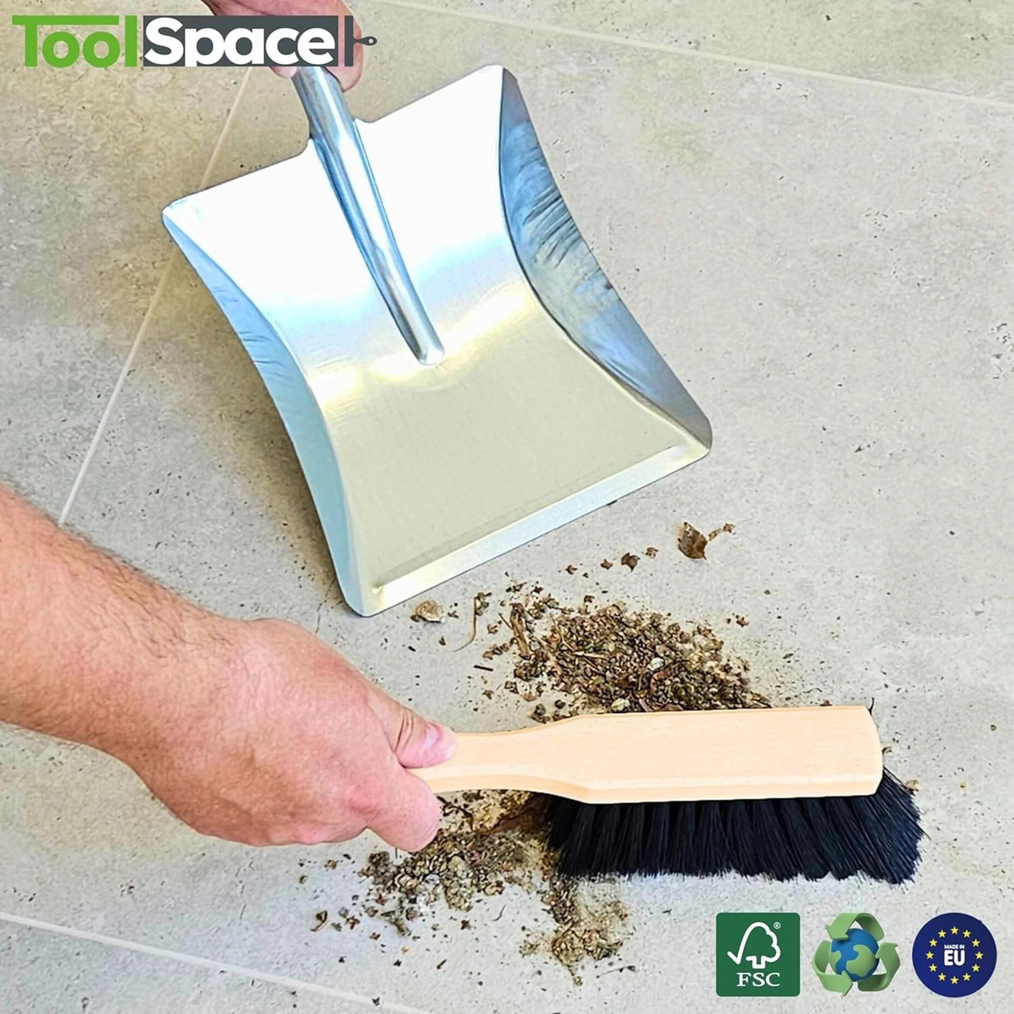 ToolSpace Handbesen x 2 - Handfeger aus Holz | Kehrwisch Besen Kunstborsten | Handkehrbesen | Handbesen Kamin, Camping | Kunststoff | Besen Winkel | Kehrset | Holzgriff Bürste | Hand Staubsauger - Image 4