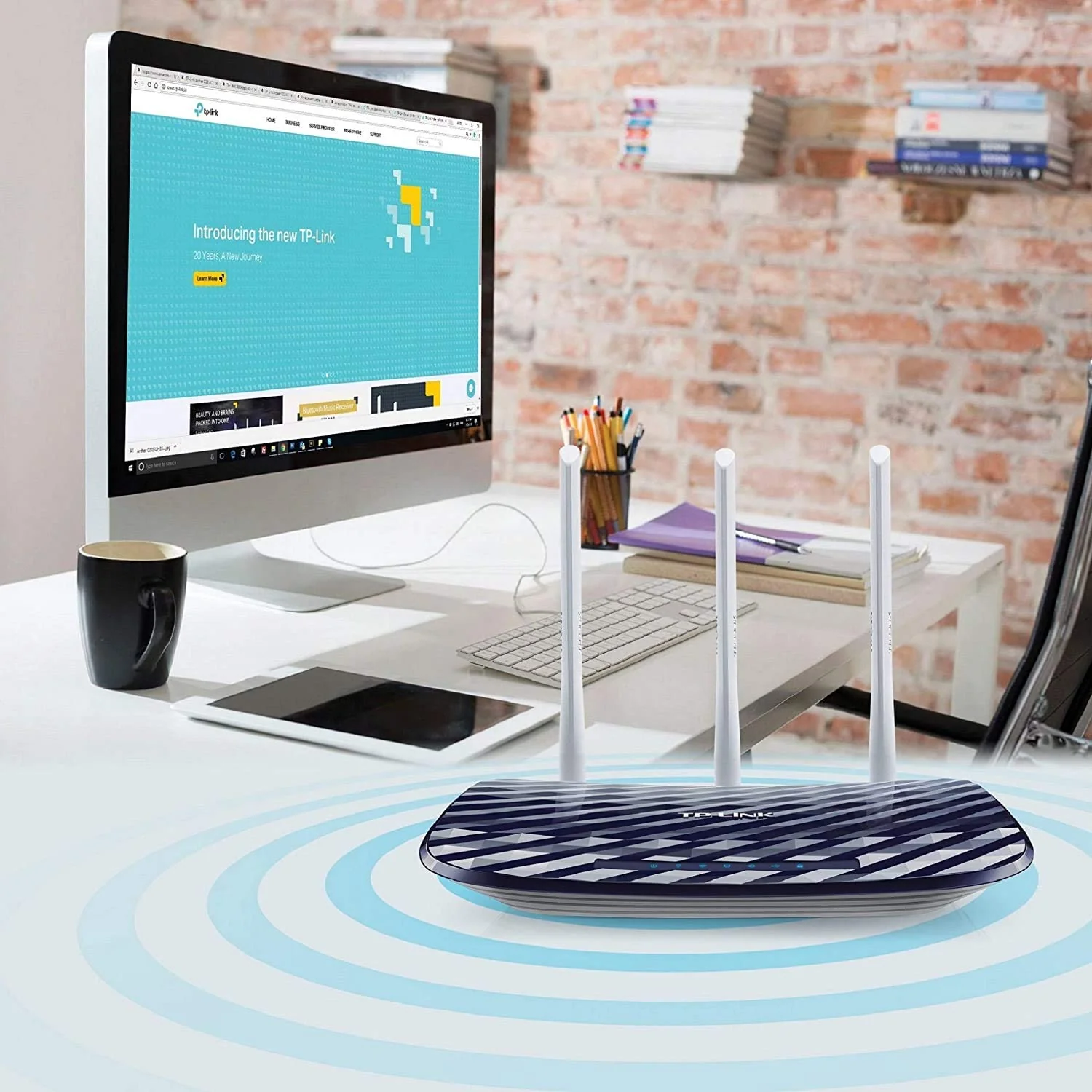 TP-Link Archer C20 Dual Band WLAN Router (300Mbit/s auf 2,4GHz + 433Mbit/s auf 5GHz, 4 10/100 LAN + 1 10/100 WAN Ports, unterstützt einfachen Gast-Netzwerk Zugriff und Kinderschutz) blau weiß - Image 3