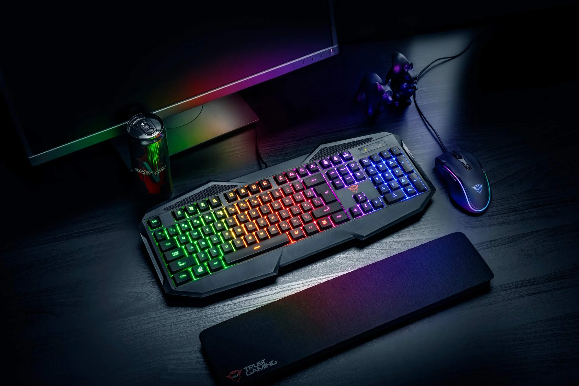 Trust Gaming GXT 830-RW Avonn Gaming Tastatur, QWERTZ Deutsches Layout, Regenbogenwellen-Beleuchtung, Anti-Ghosting, Spielmodus, 12 Media-Tasten, USB Tastatur für PC/Laptop - Schwarz - Image 6