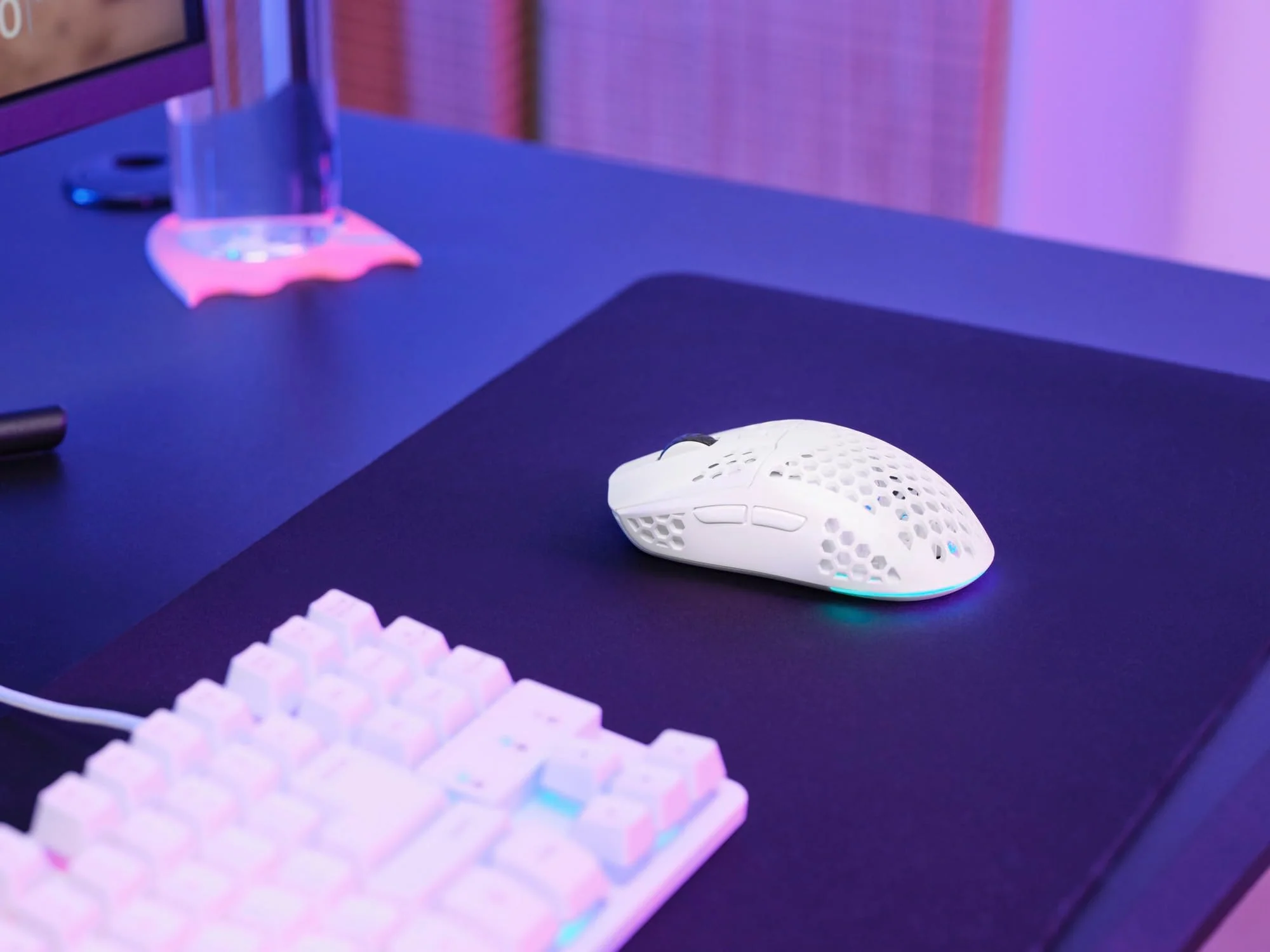 Trust Gaming GXT 929 Helox Kabellose Gaming Maus, Ultraleichte Maus 75g, 80h Dauerbetrieb, 2,4-GHz-Mikro-USB-Empfänger, Einstellbare DPI (800-4800), 6 Programmierbare Tasten, Gaming PC MMO - Weiß - Image 5