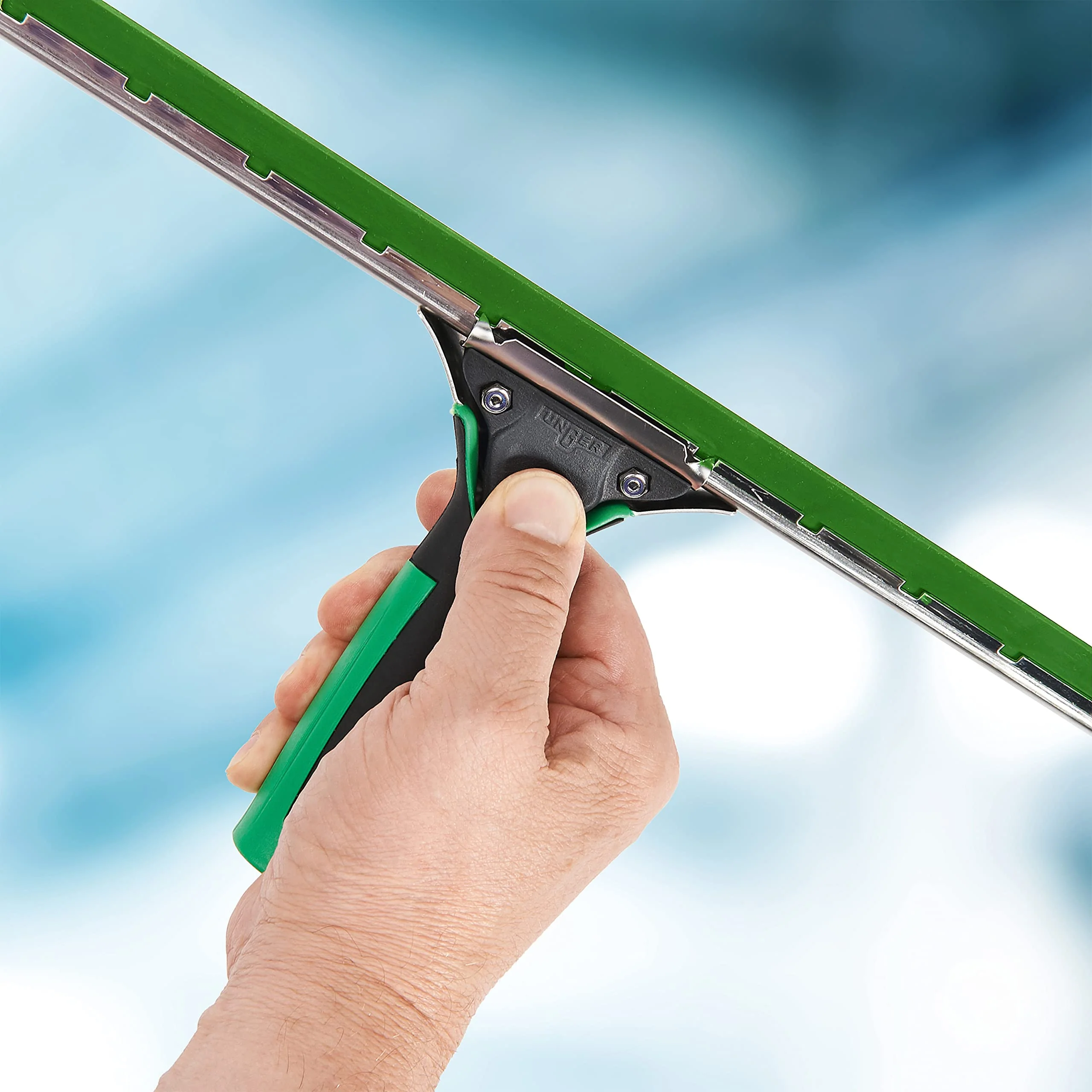 Unger ErgoTec Fensterwischer (Breite 35 cm, mit S-Schiene und grünem Wischergummi, streifenfreie Fenstereinigung) ES35G - Image 4