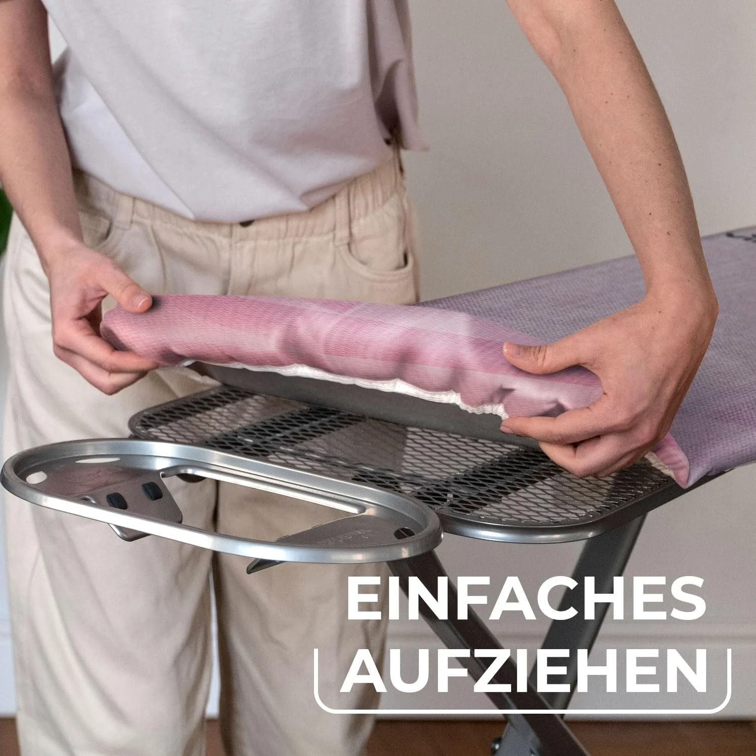 :Vileda Diamond Bügelbrettbezug, titanbeschichtete hitzebeständige Bügelauflage, Universalgröße für Bügelflächen 30-45 cm Länge-110-130 cm Breite, für Dampfbügeleisen geeignet, Oeko-TEX-Zertifiziert - Image 2