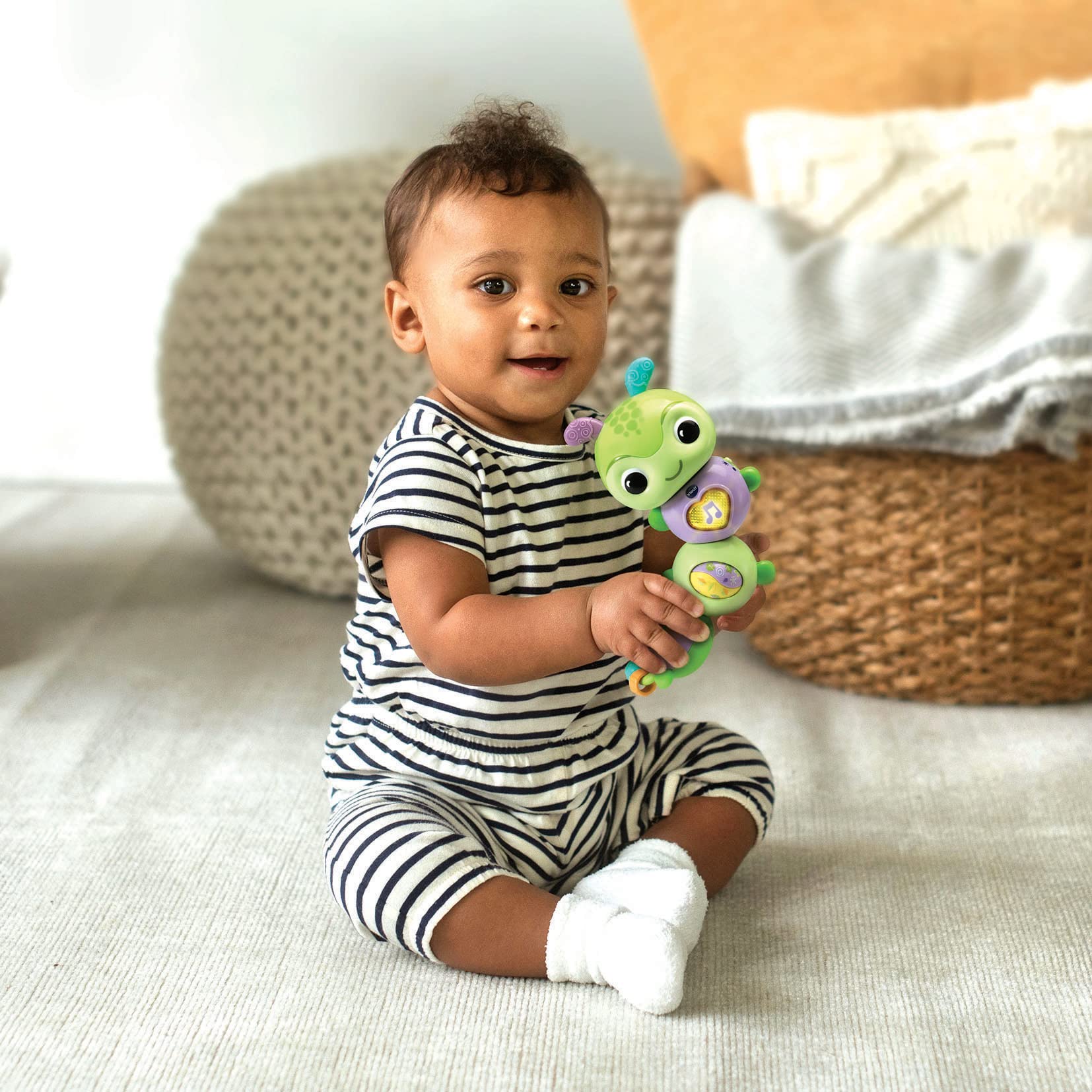 VTech Baby Drehspaß-Raupe – Interaktives Rassel- und Motorik-Spielzeug, das spricht und singt – Für Kinder von 6-24 Monaten - Image 3
